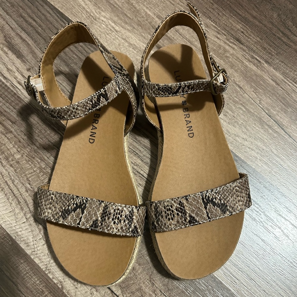 Lucky Brand girls snake skin sandals.